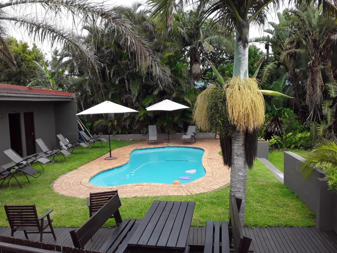 Khaya La Manzi Guest Lodge Hibberdene Exterior photo